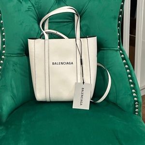 BALENCIAGA TOTE XXS NWT